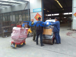 福瑞得機械座駕壓路機，手扶壓路機包裝發(fā)貨