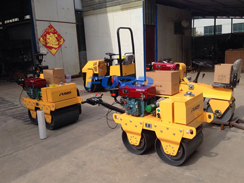 福瑞得壓路機(jī)座駕壓路機(jī)、手扶壓路機(jī)準(zhǔn)備發(fā)貨