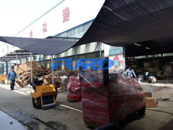 福瑞得機(jī)械微動態(tài)--座駕壓路機(jī)、手扶壓路機(jī)、灌縫機(jī)包裝發(fā)貨