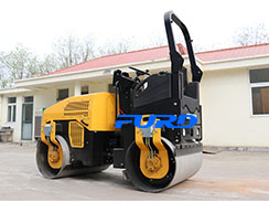 如何根據(jù)施工環(huán)境選擇合適的小型壓路機(jī)？